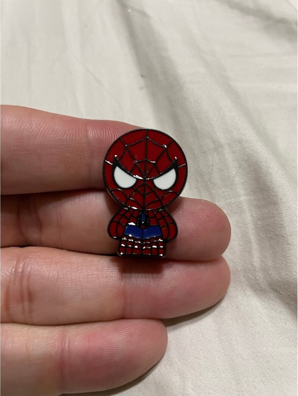 Spiderman enamel pin brooch marvel anime